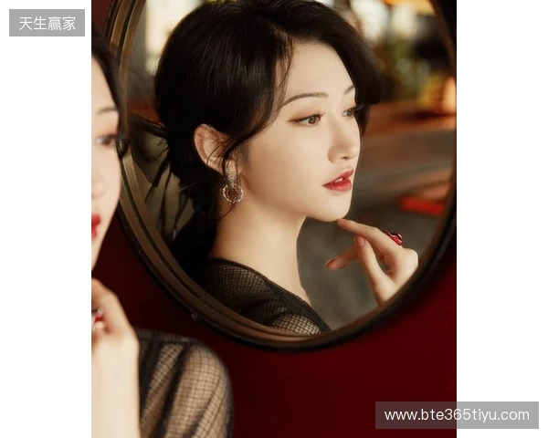 英媒:白宫要求FIFA和平奖杯需和大力神杯一样大 曾想让士兵护送 英媒:白宫要求FIFA和平奖杯需和大力神杯一样大 曾想让士兵护送