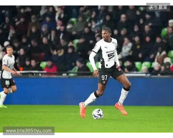 记者:雅凯已同意加盟切尔西,并告知雷恩希望在冬窗离队 记者:雅凯已同意加盟切尔西,并告知雷恩希望在冬窗离队